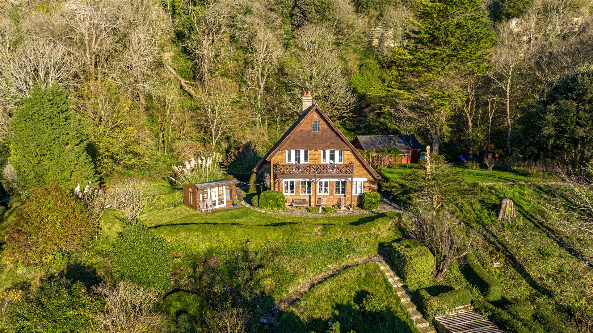 Isle of Wight House Detached Property For Sale in St Lawrence